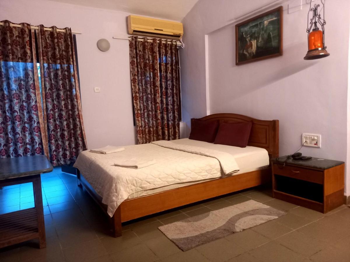Falcon Resorts Calangute Exteriör bild
